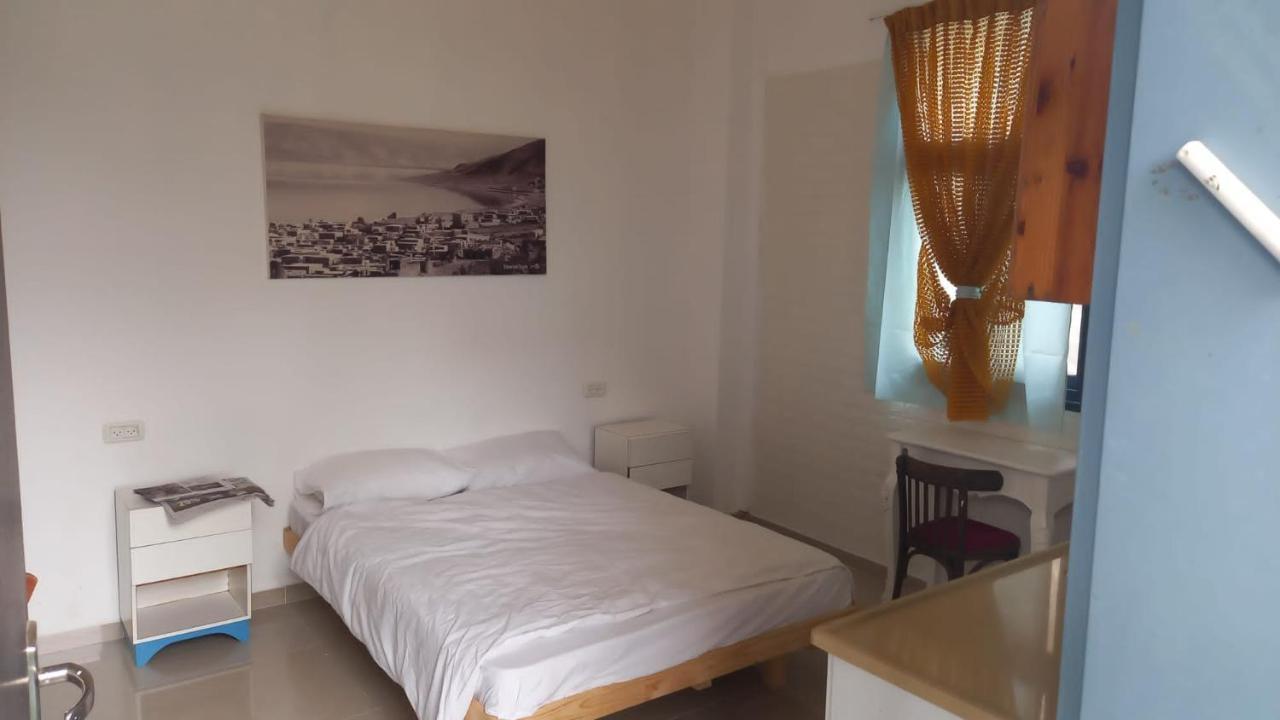 פינה שקטה דקה הליכה לכנרת והטיילת Apartment Tiberias Exterior foto